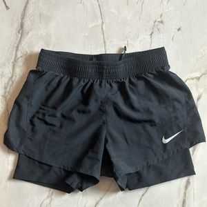 Nike DriFit 2 in 1 short XS